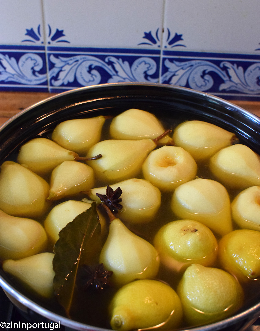 Stoofpeertjes in pan