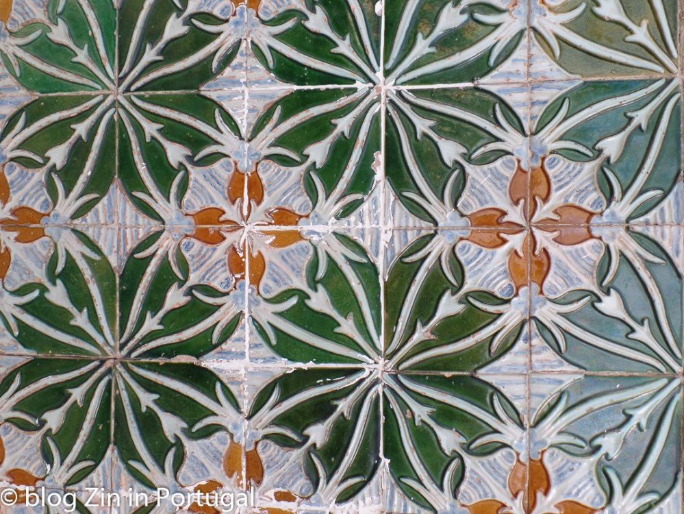 bordallo_pinheiro_tegels_op_een_huis