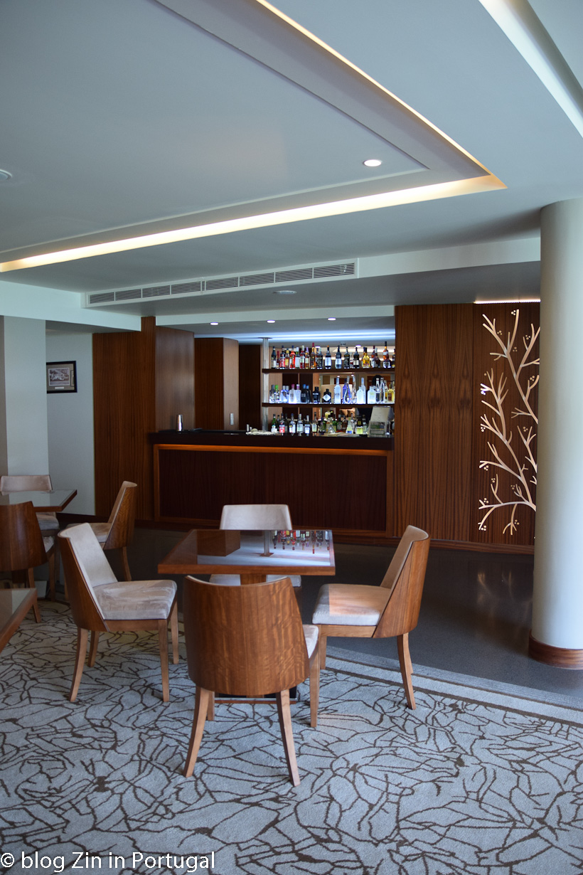 Hotel_Terra_Nostra_bar_03