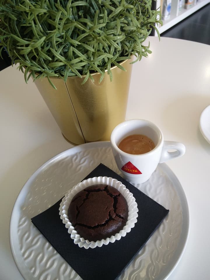 Koffie en muffin bij Leef